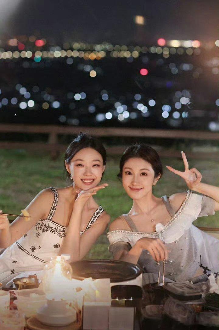 被管乐和张小婉的友情甜到了！互相记得对方的重要日子，还精心卡点送祝福，这样的感情