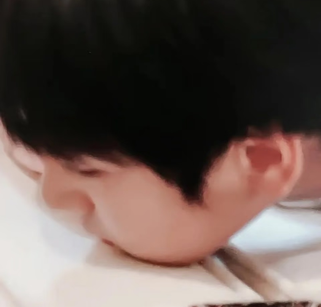 咪我呀🥺🥺两眼一闭就入眠😴😴严浩翔