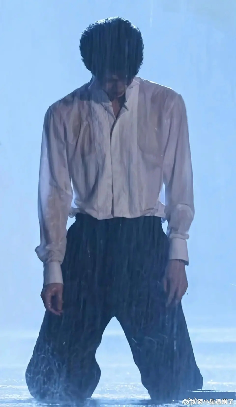 你们觉得这一秒过火导演的镜头有问题吗？ 