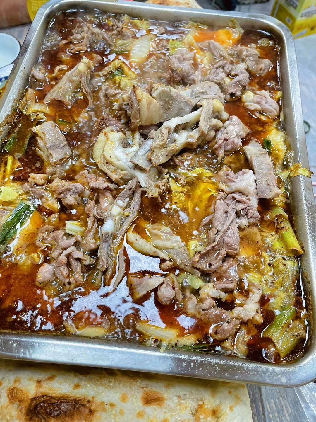 唯有美食不可辜负好久好久好久没有吃炭火羊肉火锅了今天周末就吃个放肆餐吧加了一份羊