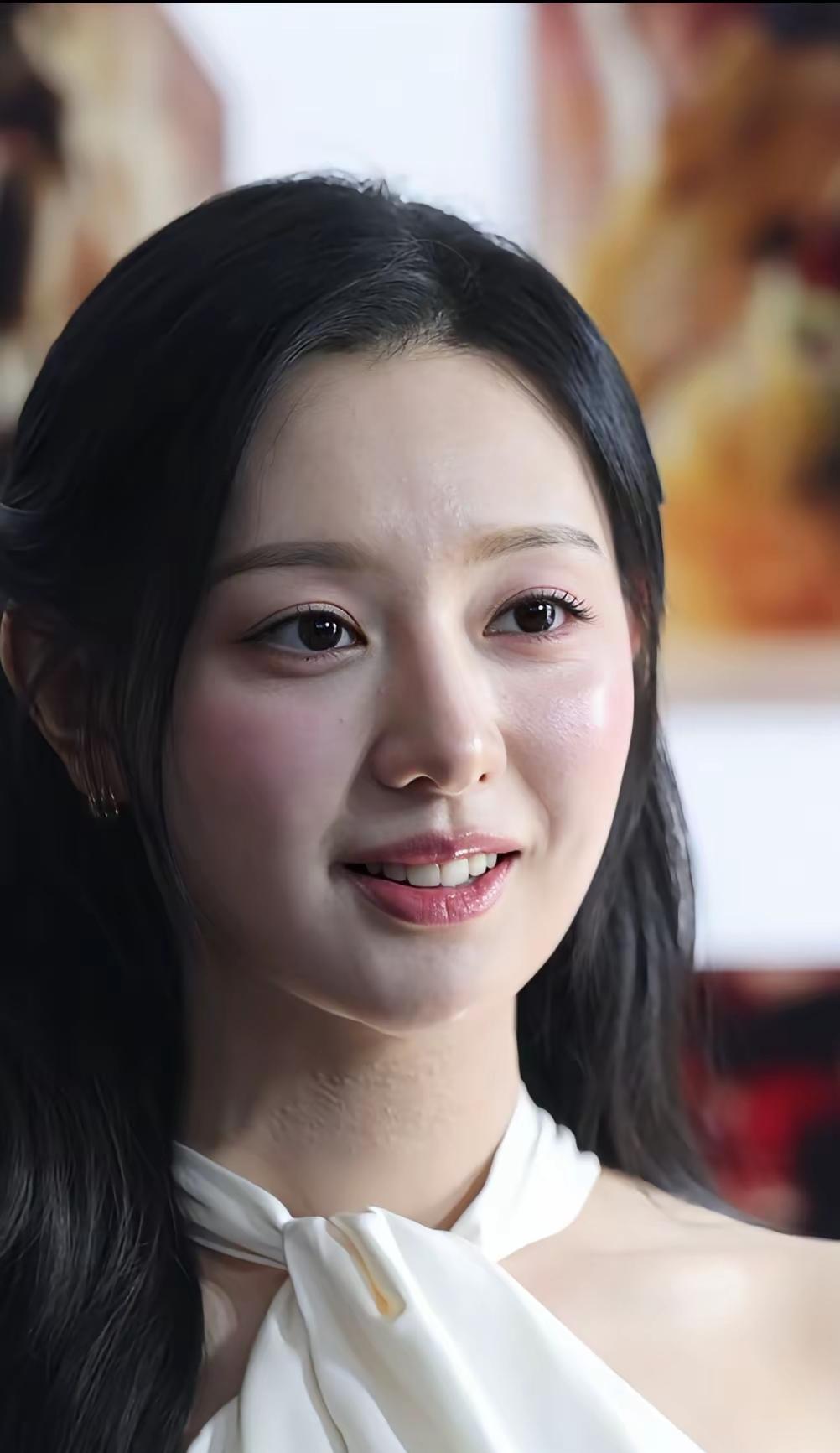 肌肤吹弹可破人面桃花，白里透红清秀美少女 少女清纯风 温柔甜美少女 清纯美女照 