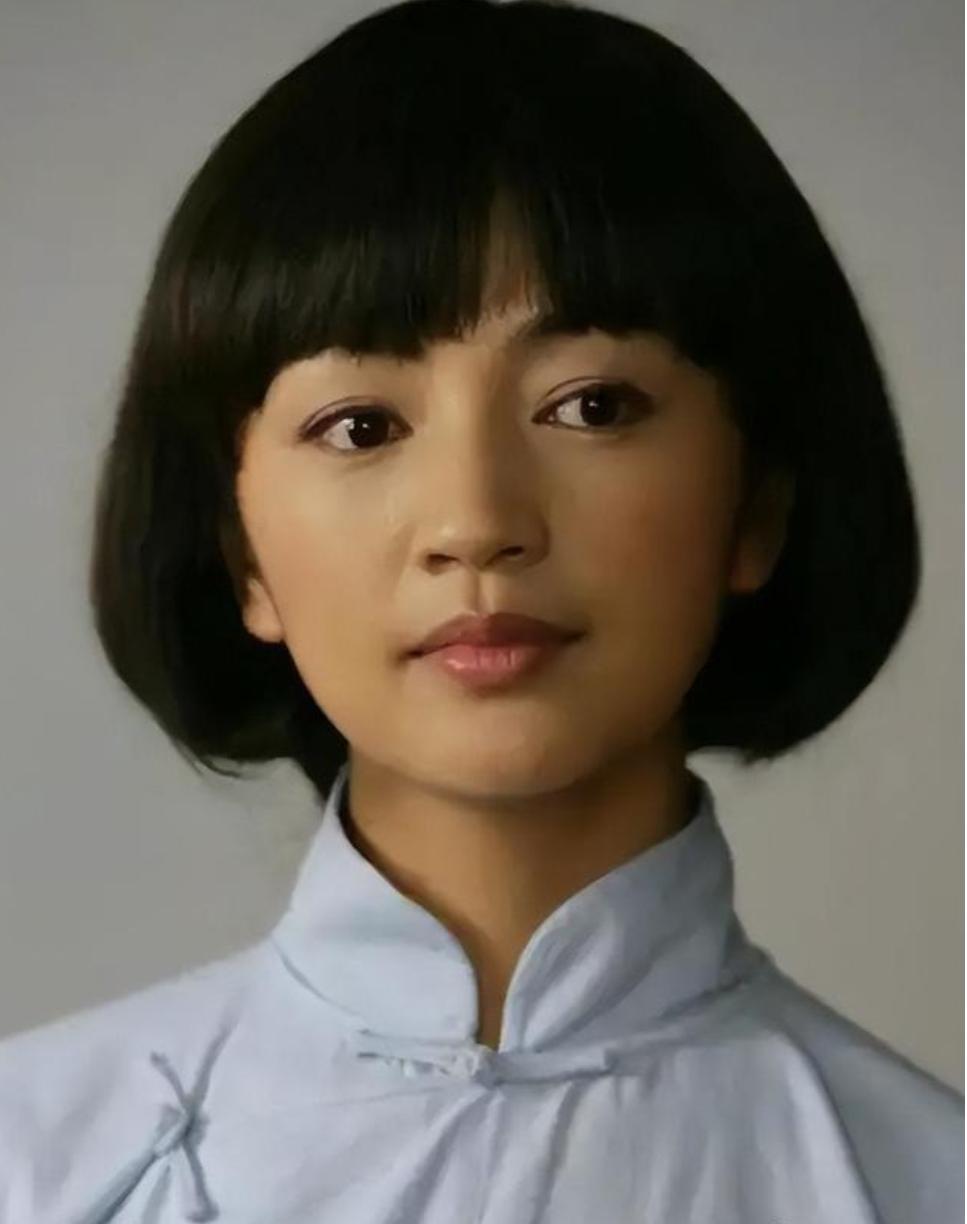 华谊亏损超82亿，不放弃事业不整容的罗海琼，才是最清醒的老板娘
娱乐 明星