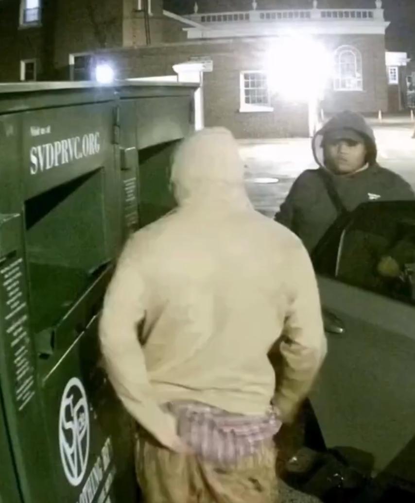 萨福克郡慈善捐款箱盗窃团伙：16人被捕，面临98项重罪指控。2025年10月8日