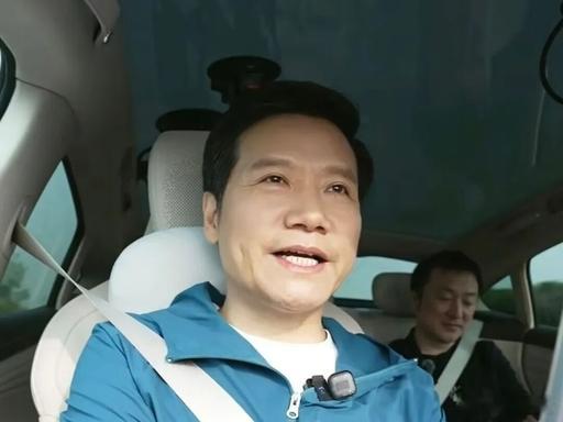 雷军直播在此次长途直播中雷军明确回应，未来 5 到 10 年内小米不会推出 10