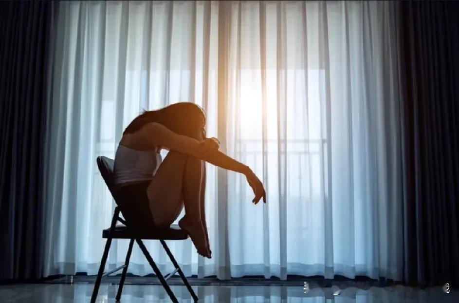 一个男同事问我闺蜜：“你离婚这么多年，生理需求怎么解决？”

闺蜜一愣，瞪他一眼