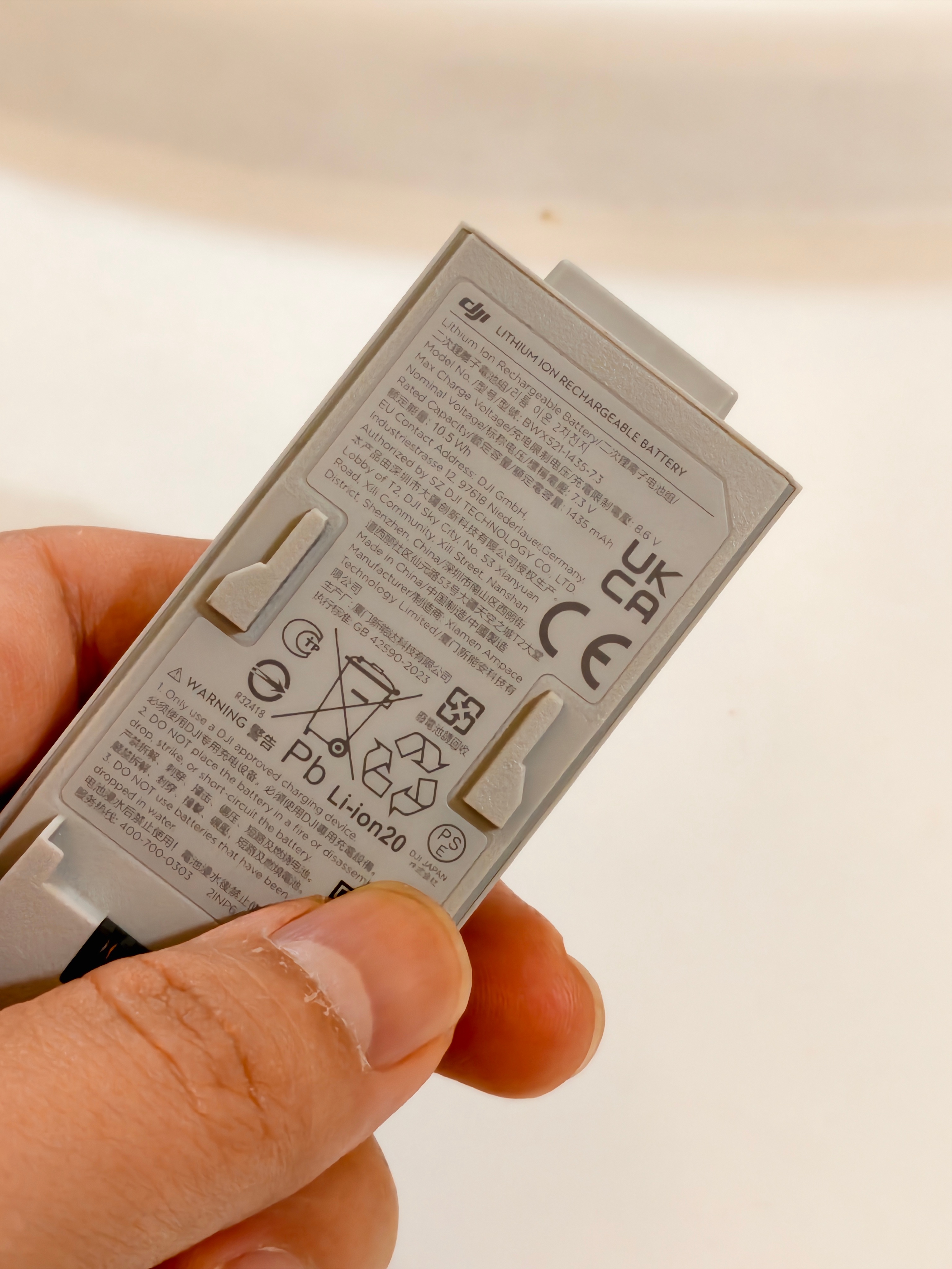 大疆 Neo 这个电池是真垃圾，一年多就坏了 