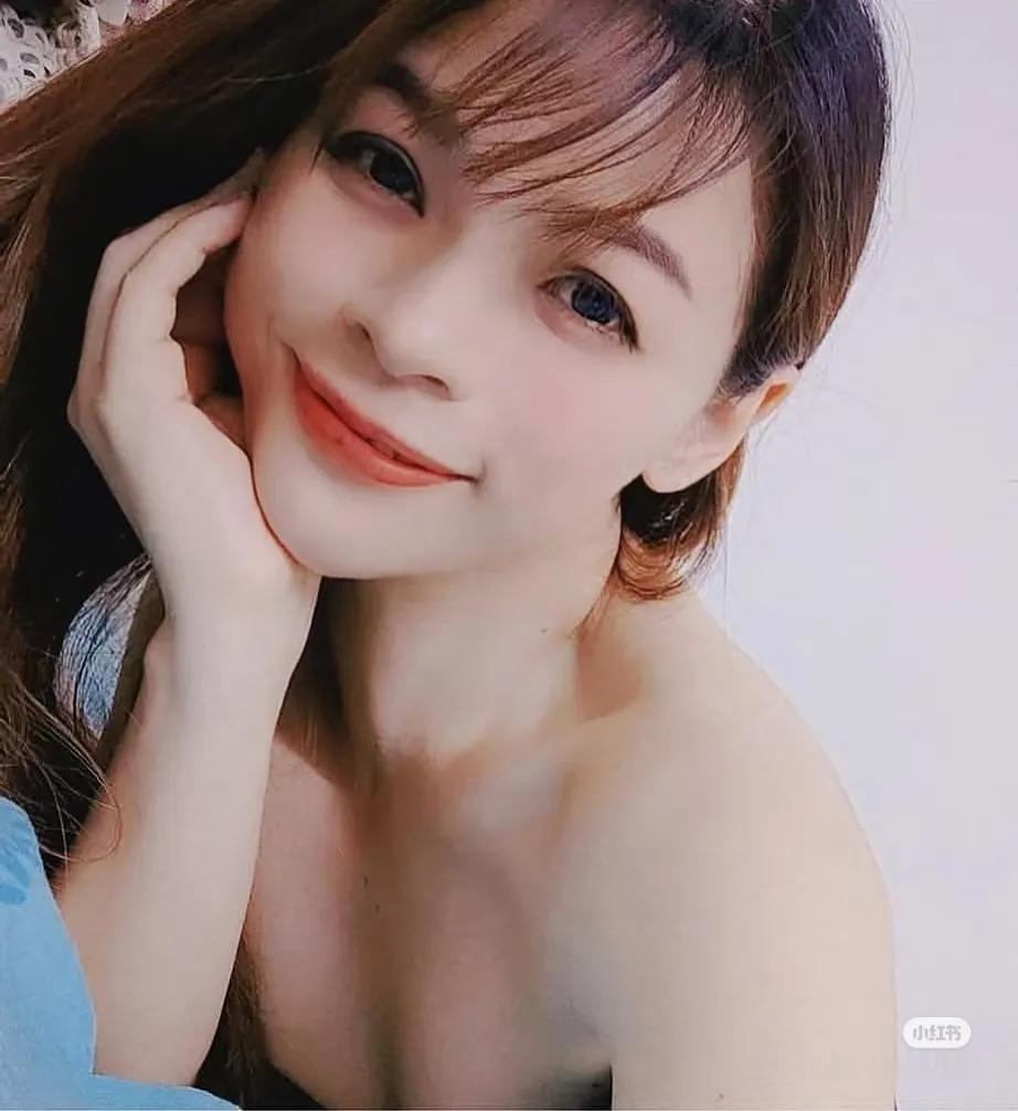 话说大马近几年就推出了许多样靓身材正，气质也相当不错的新晋博主，而喜乐就是其中之