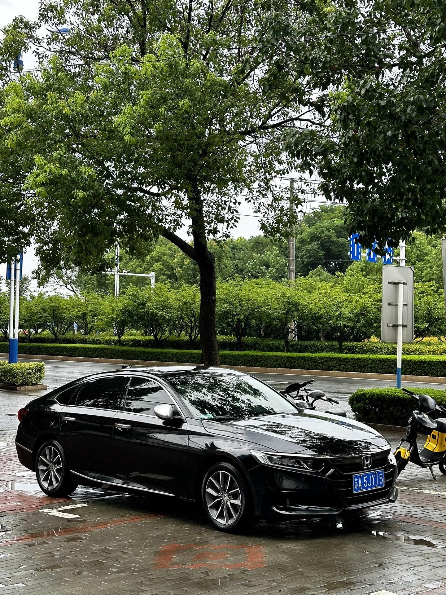 如果当时咬咬牙拿下十代半，也不至于如今路上看到幻夜尊贵就满是遗憾