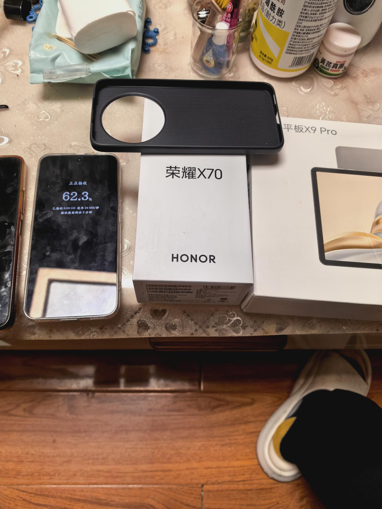 过年了，把小米的设备换了，给家人把换了个荣耀平板和手机。