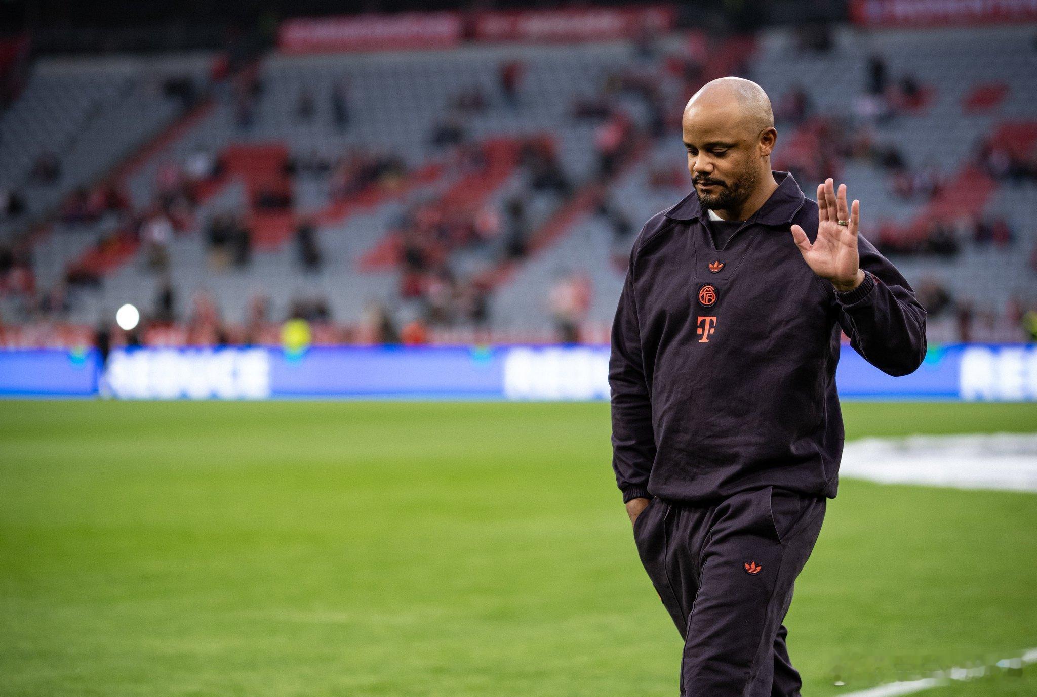 文森特·孔帕尼：“这不是我希望观看比赛的位置。我告诉路易斯·恩里克，我不明白他怎