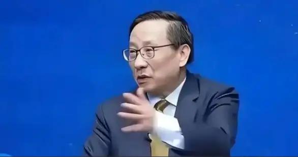 万斯威胁要对中国动武？高志凯一句话回怼：你管造出高铁、量子计算机的人叫“乡巴佬”