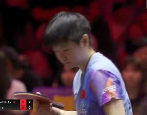 孙颖莎4-1击败陈熠，稳稳挺进WTT新加坡大满贯女单决赛，太帅了！整场比赛莎莎出