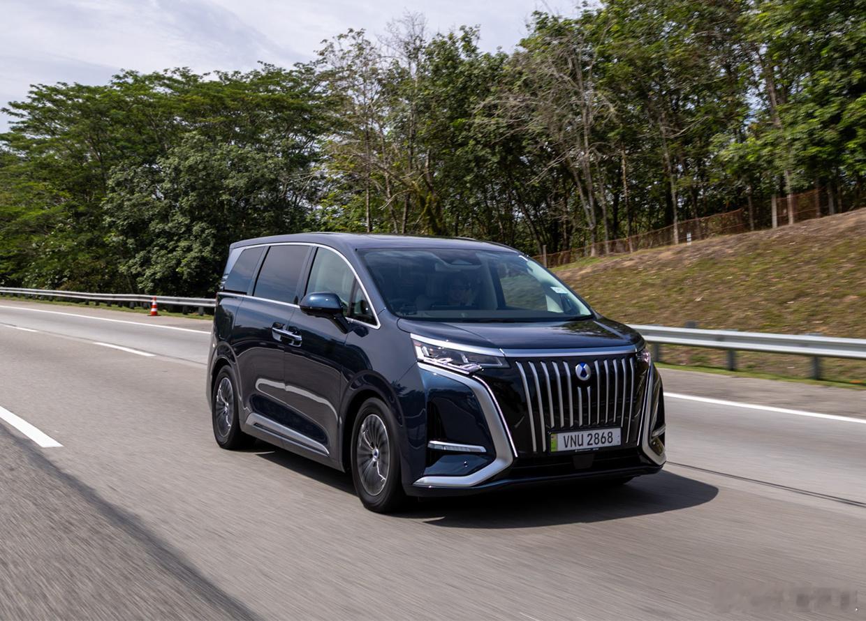 腾势D9，11月出口1566辆！1-11月腾势D9累计出口11713辆。 