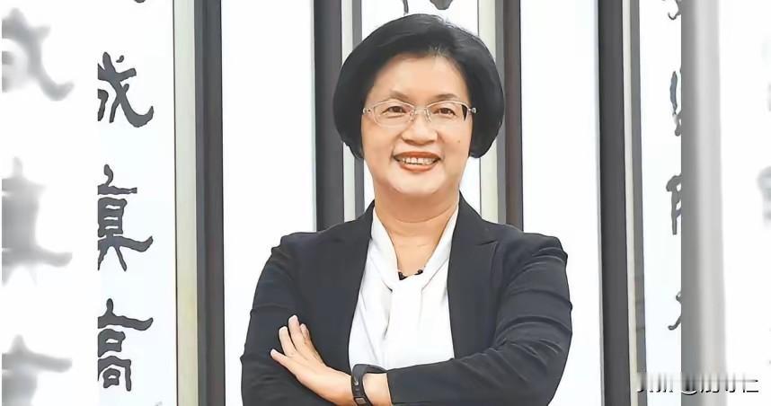 单从面相看，就知道这个中年女人不是善茬，自以为是，爱挑刺，就像单位里的女领导女老