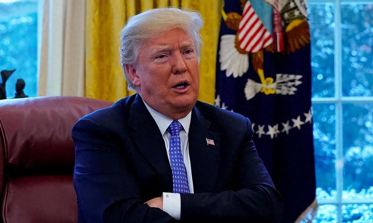 谁能想到，堂堂五角大楼的顶级“大脑”们，竟然在一周之内集体卷铺盖走人了。

4月