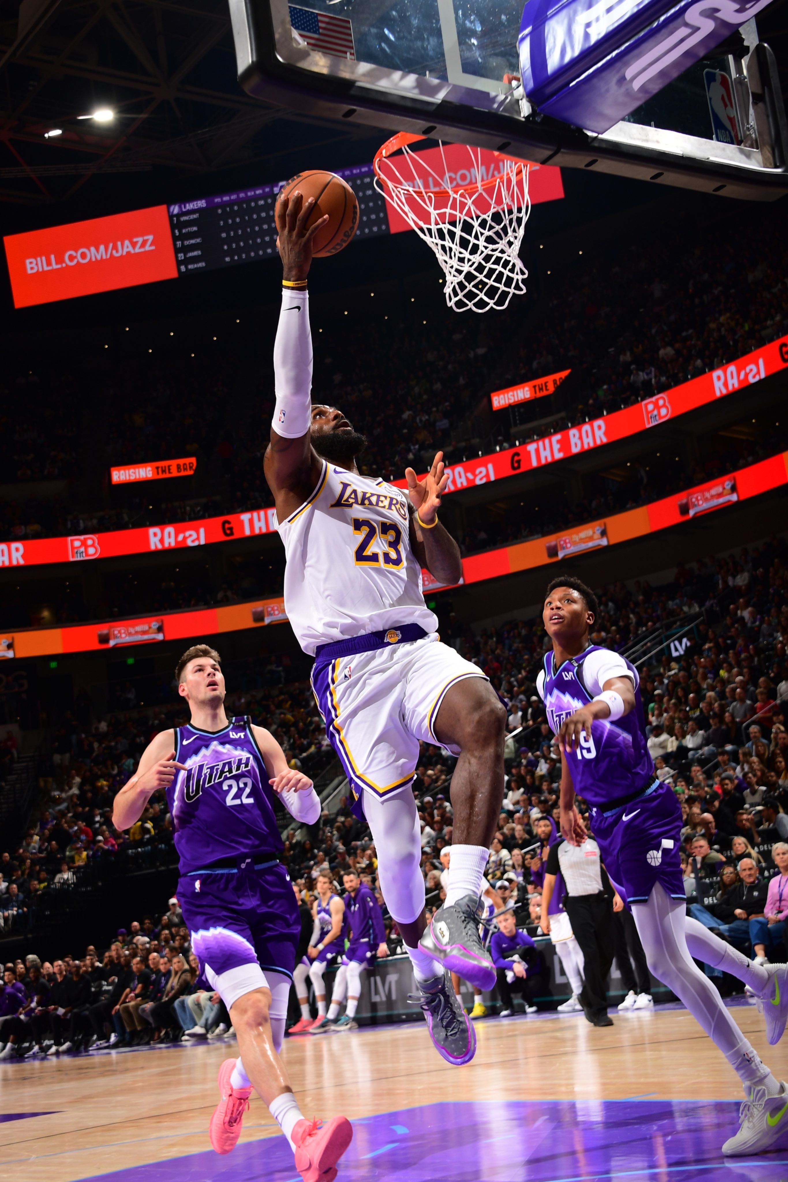 勒布朗·詹姆斯首次亮相Nike LeBron 23“Bubble Boy”🫧