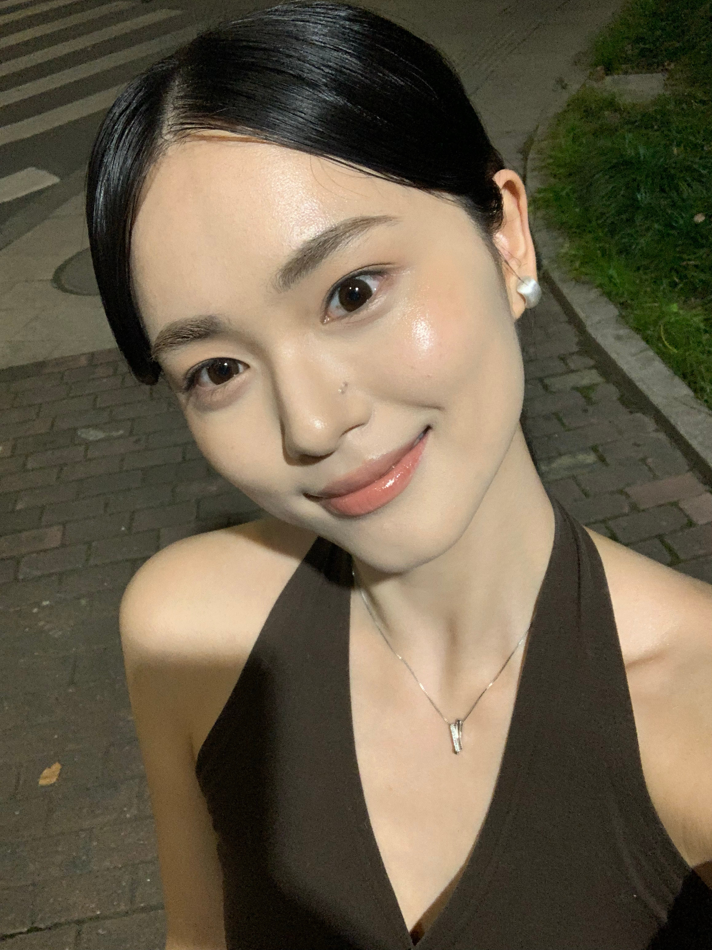 见不到太阳的日子里平逸近人