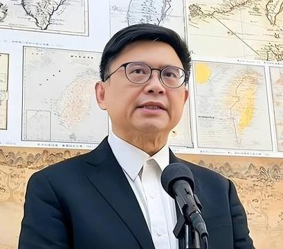 伊朗那边炮火一响，祖国撤侨的飞机就位了。持台胞证的台湾同胞，一样登记上名单，接你