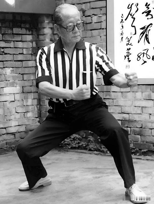 刘云樵（1909年2月12日-1992年1月24日），原名刘志澄，字笑尘，又名半