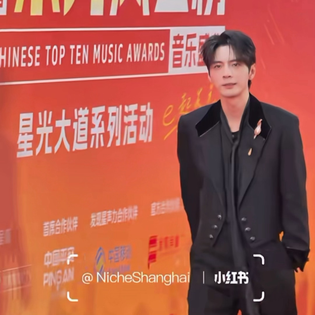 哈哈哈哈哈才看到蒲熠星桀骜不驯狂放不羁的步伐