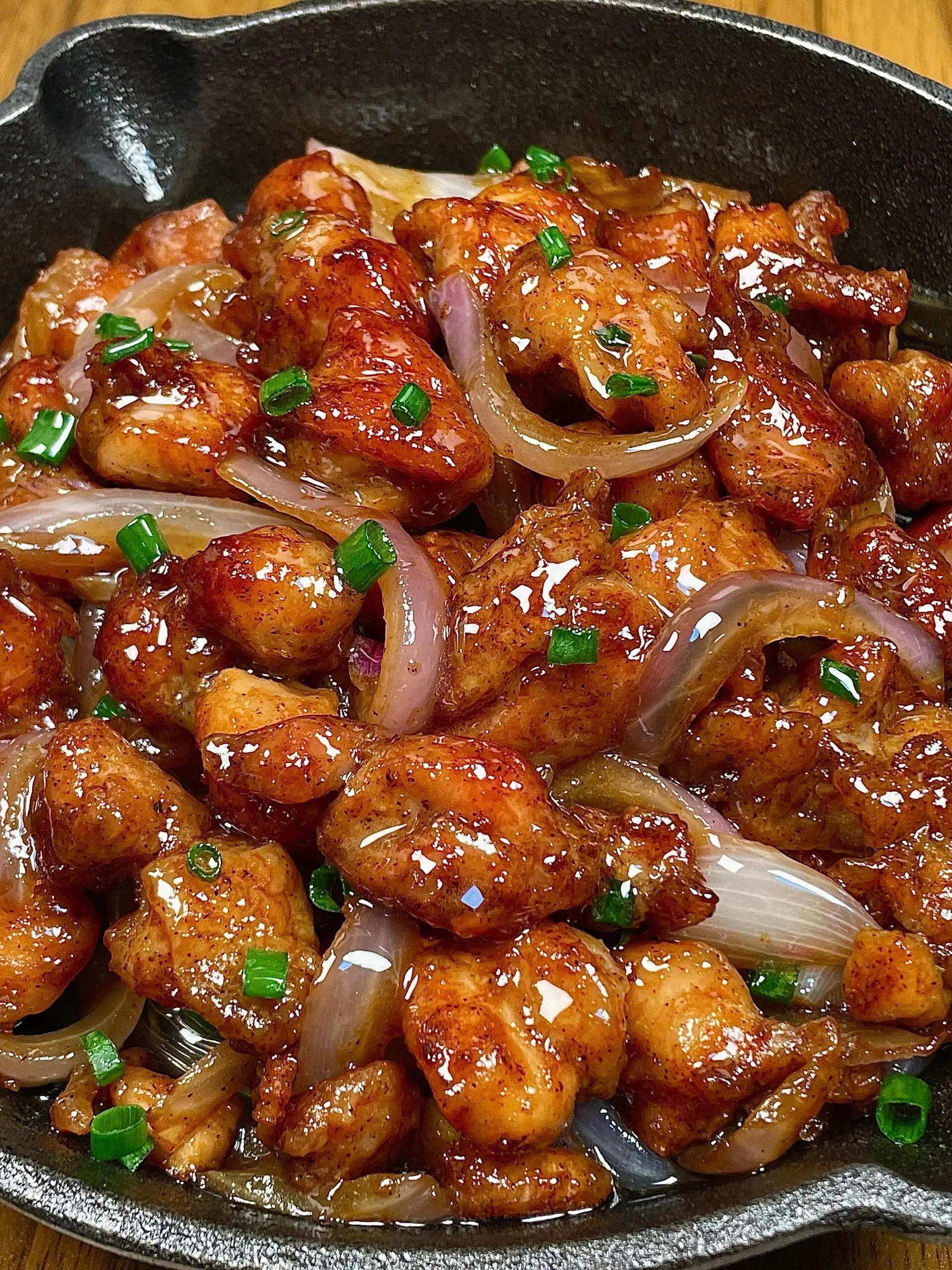这个洋葱炒鸡肉真的一绝，巨巨巨好吃！