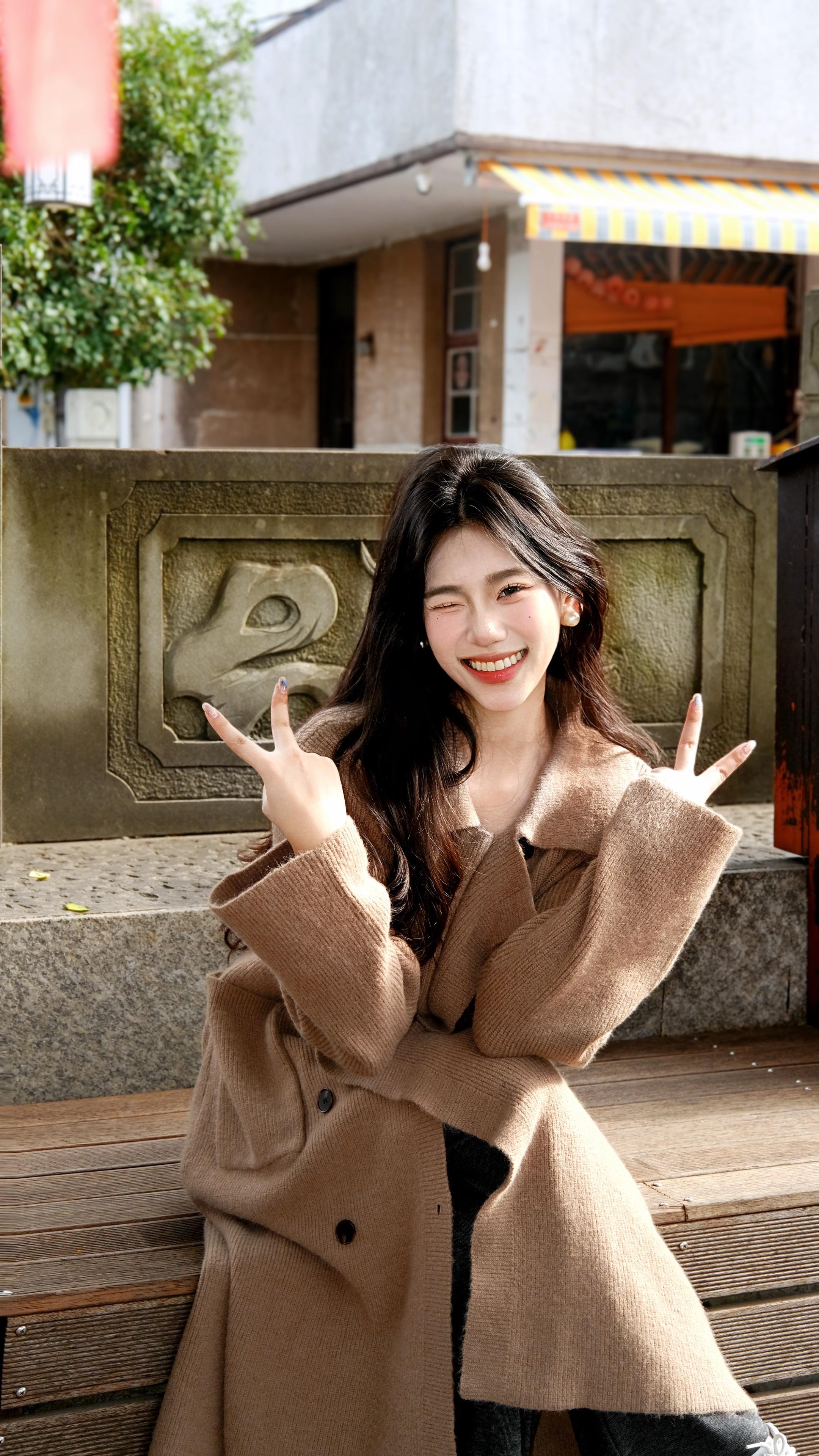 只怕幸福眼看完整 我的心却早已冰冷