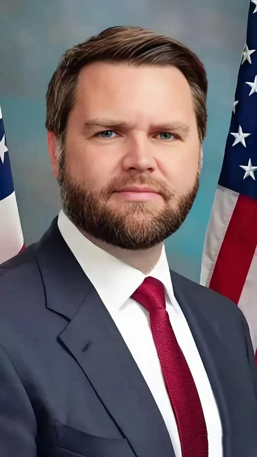 美国政坛突发变动，“乡巴佬”万斯或将成为新一任总统！就在刚刚，特朗普公开爆料，他