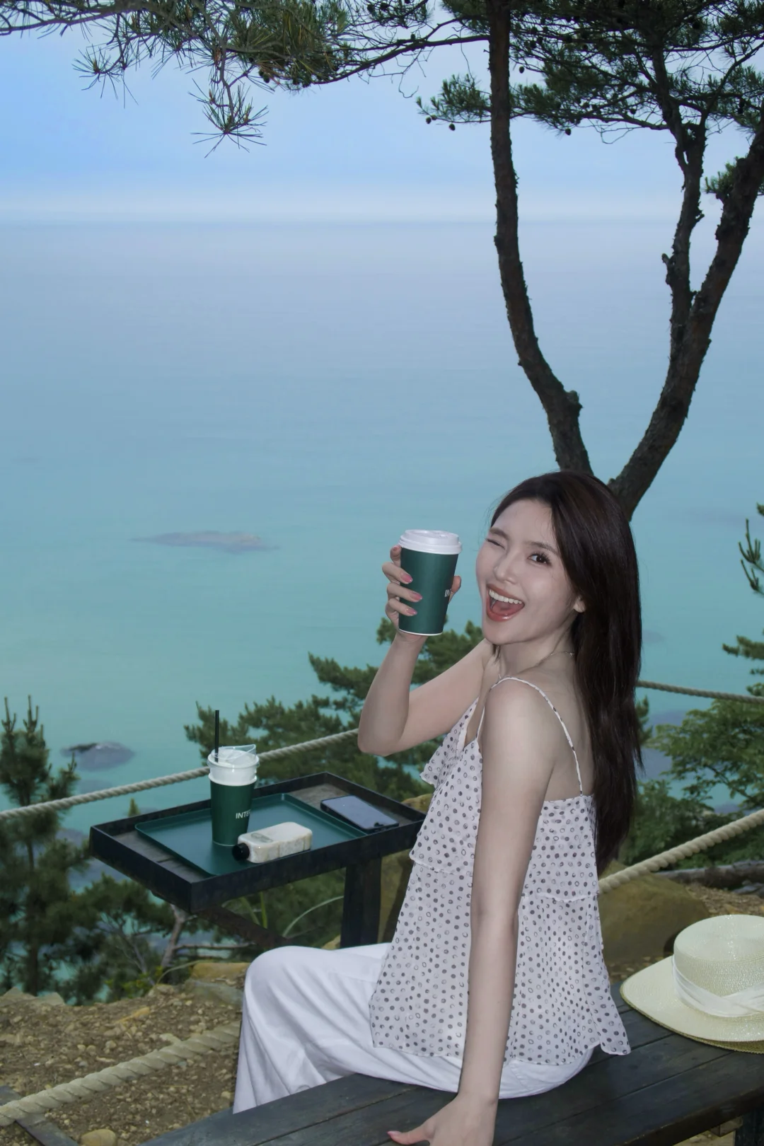 韩国最美悬崖咖啡厅！太出片了🌊