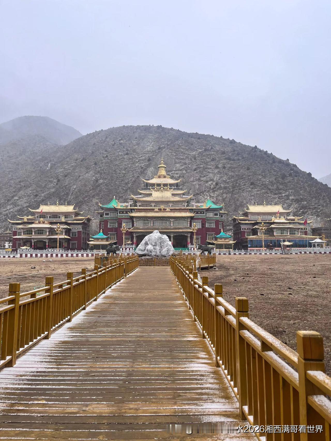 走玩川藏公路之玉树藏族自治州•文成公主庙，感受厚重的历史。
玉树古道