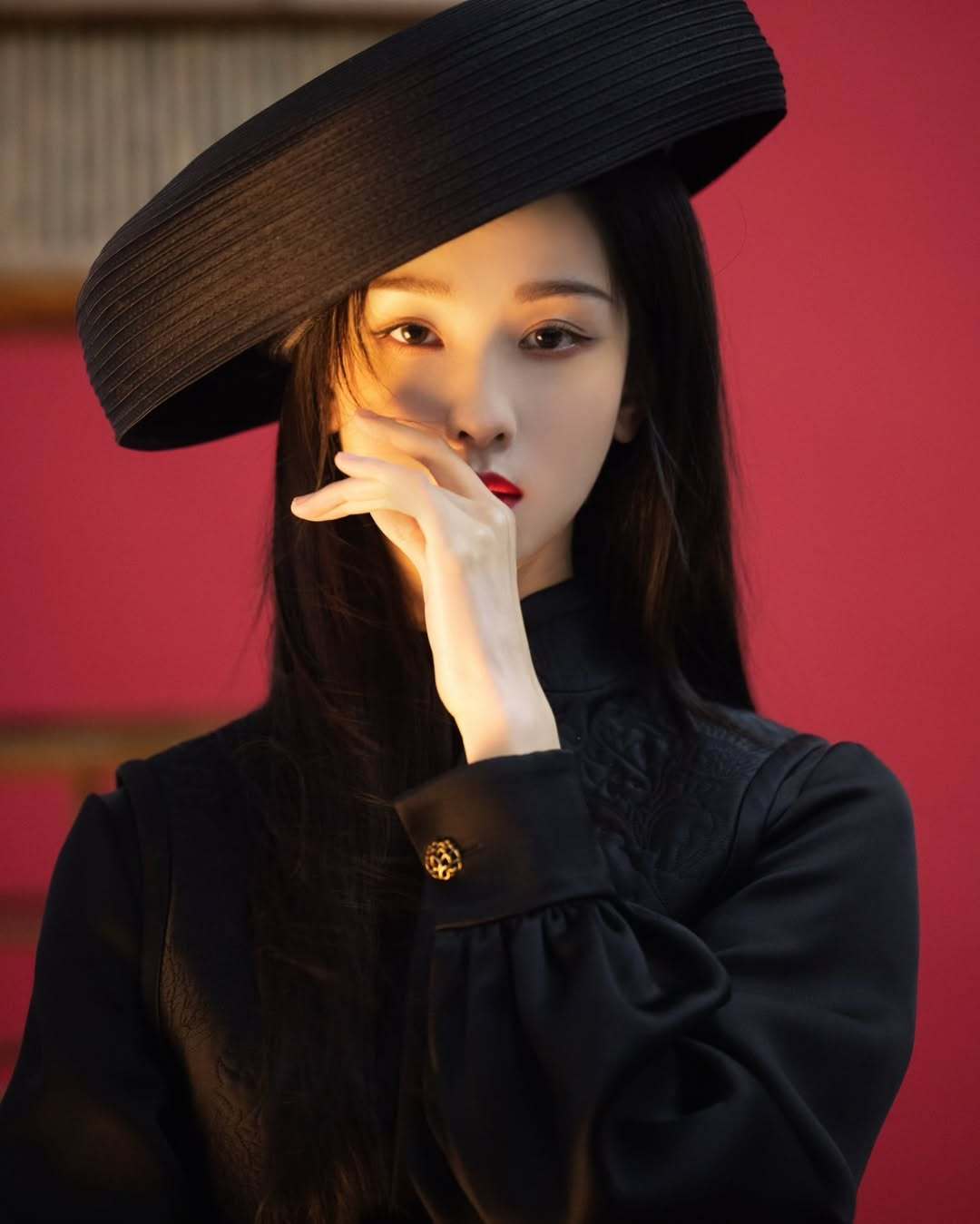 陈都灵 
