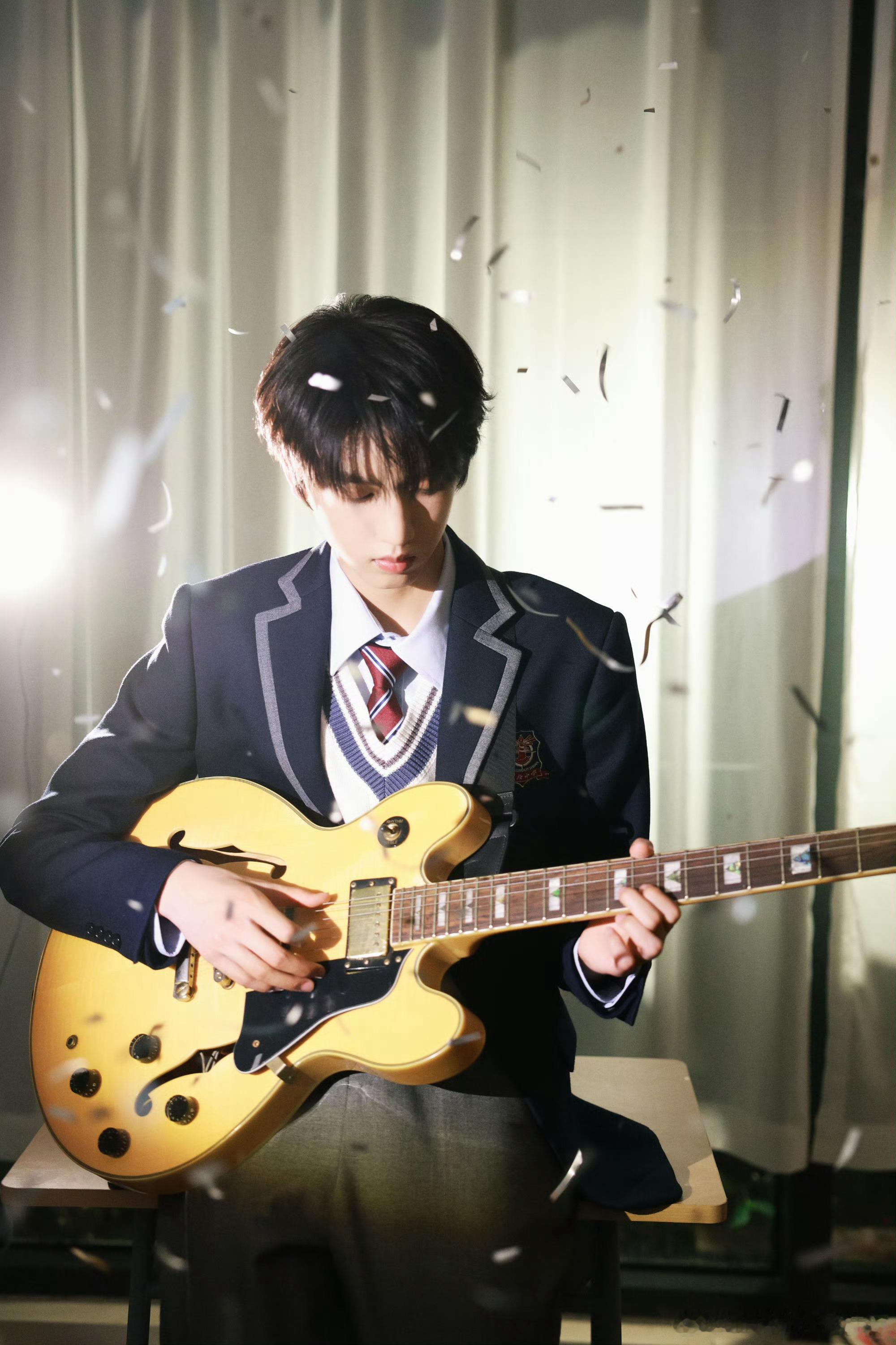 我的少年时代2剧情简介《我的少年时代2》剧情简介～开学季，宜北篮球社濒临解散，顾