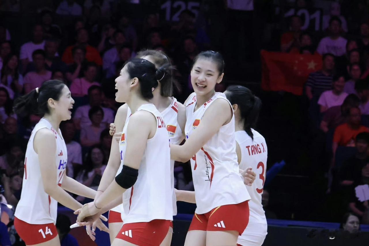 中国女排3：2胜德国，老将价值有体现！

个人觉得前三局打的太累，与一传波动有关