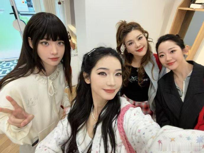 代斯也叽里咕噜上了乘风2026代斯叽里咕噜练歌实录！《达拉崩吧》歌词难到上头，仅