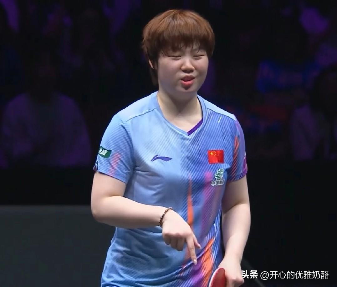 蒯曼4-2赢了，小将终于打出来了。
蒯曼今天很松弛，总会有可爱表情包。
蒯曼和莎