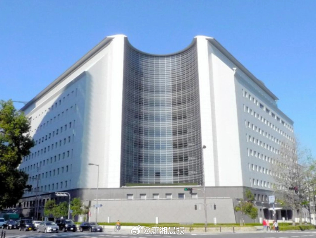 【#日本女子在护理机构洗澡被烫伤去世#，工作人员：没意识到】日本大阪市一名90多