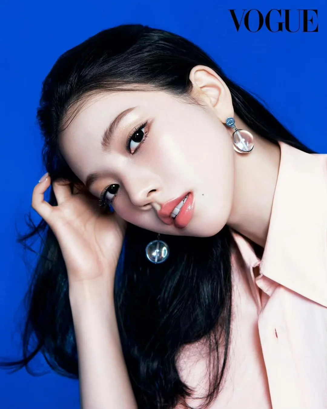 Vogue x Karina 美神降临💙