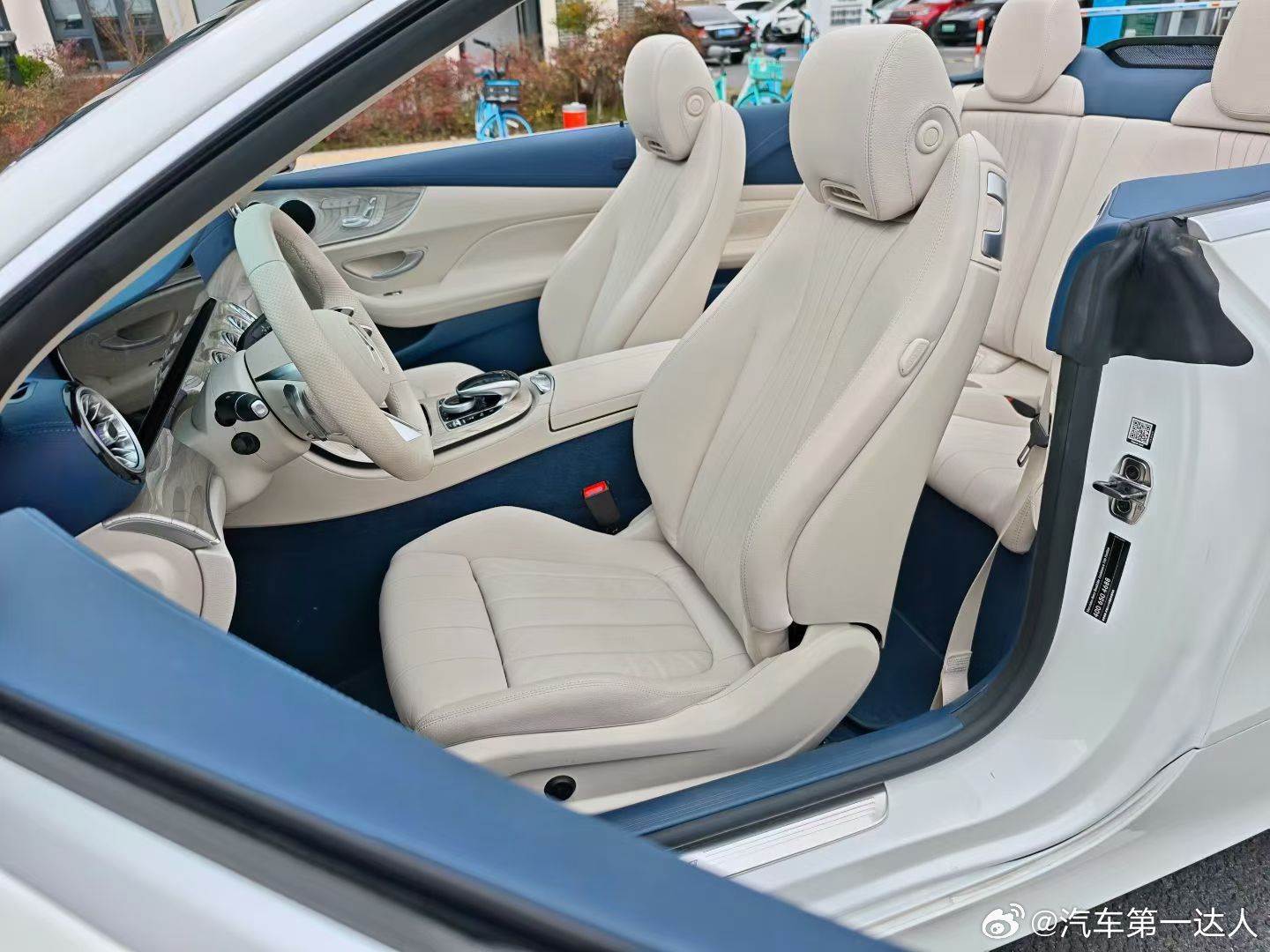 人生不必总赶路，偶尔要为热爱停驻。23年上牌奔驰E260敞篷，1.6万公里准新，