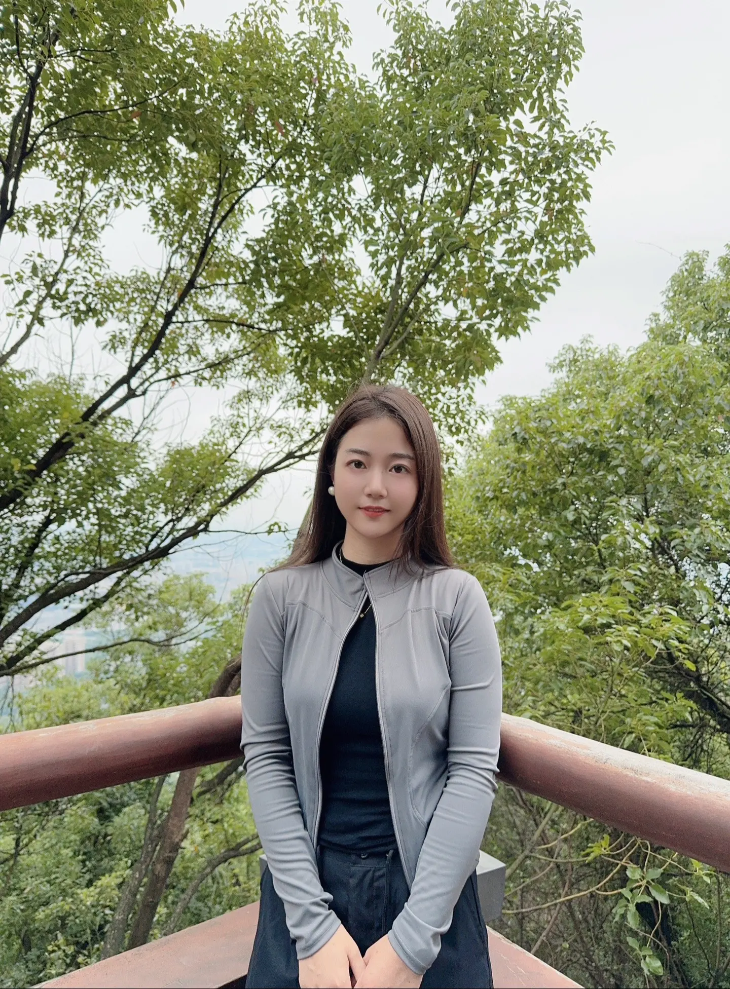 我从来不觉得自己有多好 那堪忧的情商 傻里傻气的直来直往喜怒哀乐也全在...