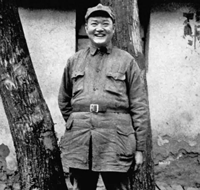 1941年，新四军击毙了100多名日军，不久，日军派人来索要尸体，罗炳辉笑道：“