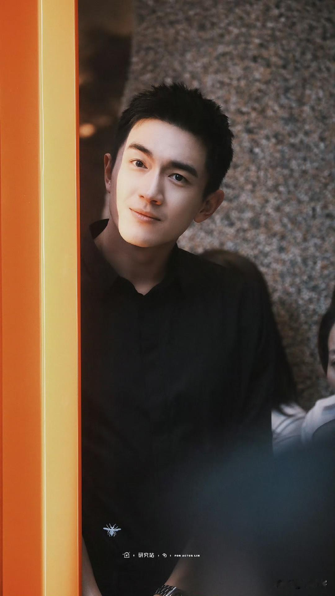 司晓迪胆子也忒肥了，竟敢惹娱乐圈顶流男星……
林更新、鹿晗、檀健次、范丞丞那可是