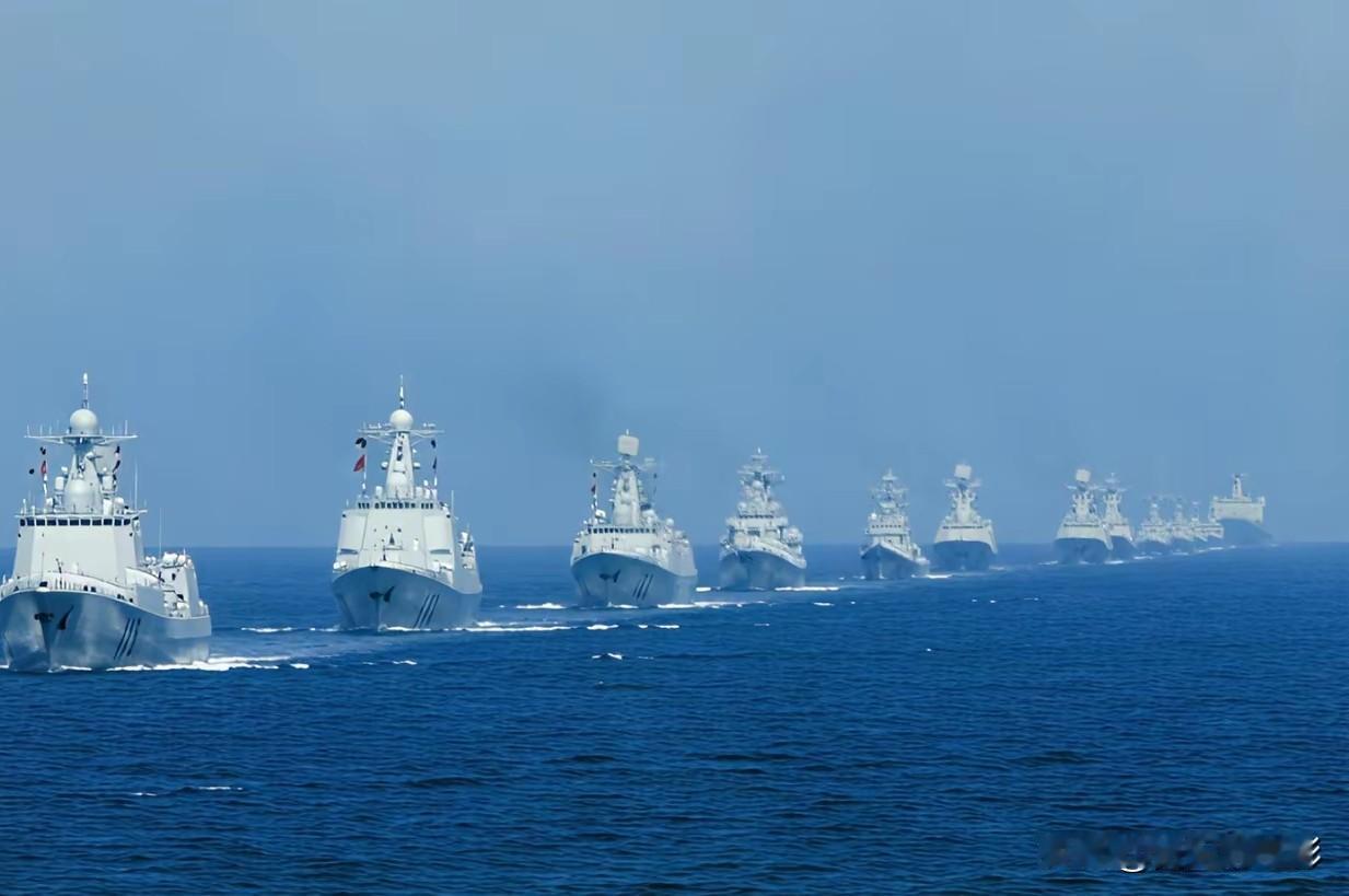 日本军舰进入中国台湾海峡挑衅！中国🇨🇳对等反击开始啦！中国最先进的052D驱