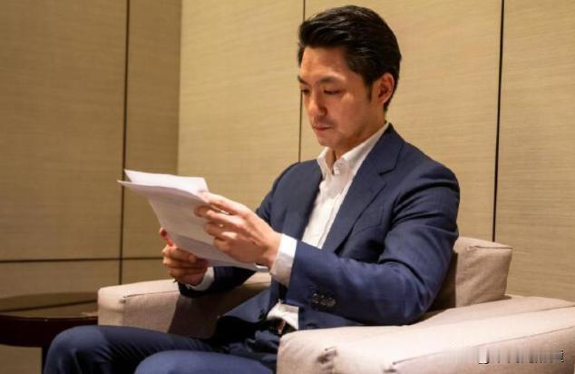 国民党主席选举 为什么没有人拜访蒋万安？

国民党主席选举没人拜访蒋万安，根本原