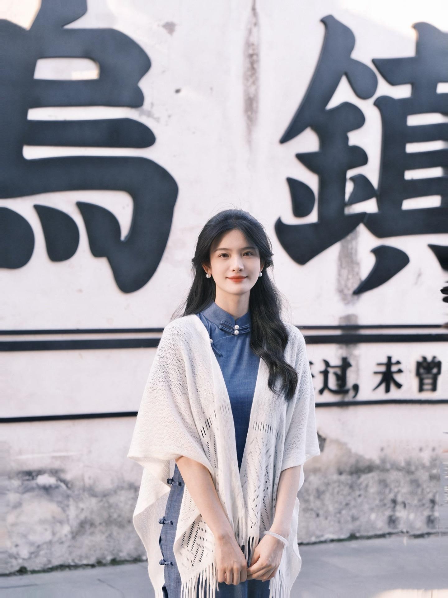 你眉目如当年 流转我心间。