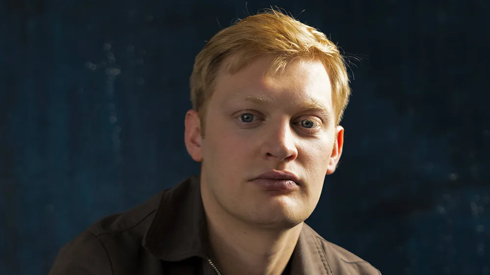 由 A24操刀的新版《德州电锯杀人狂》电影已锁定导演人选，《玩命闹剧》《痴迷》的