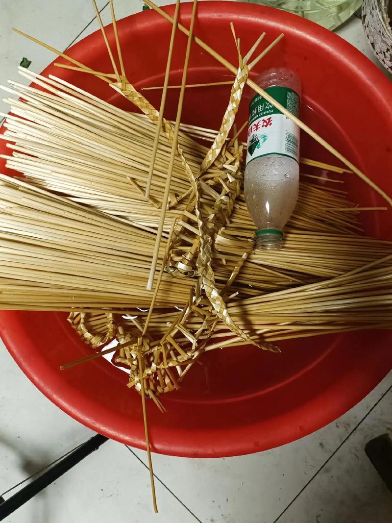 你做过这种活儿吗？
记得12岁那年，我在村里读小学四年级。夏天的中午不休息，我会