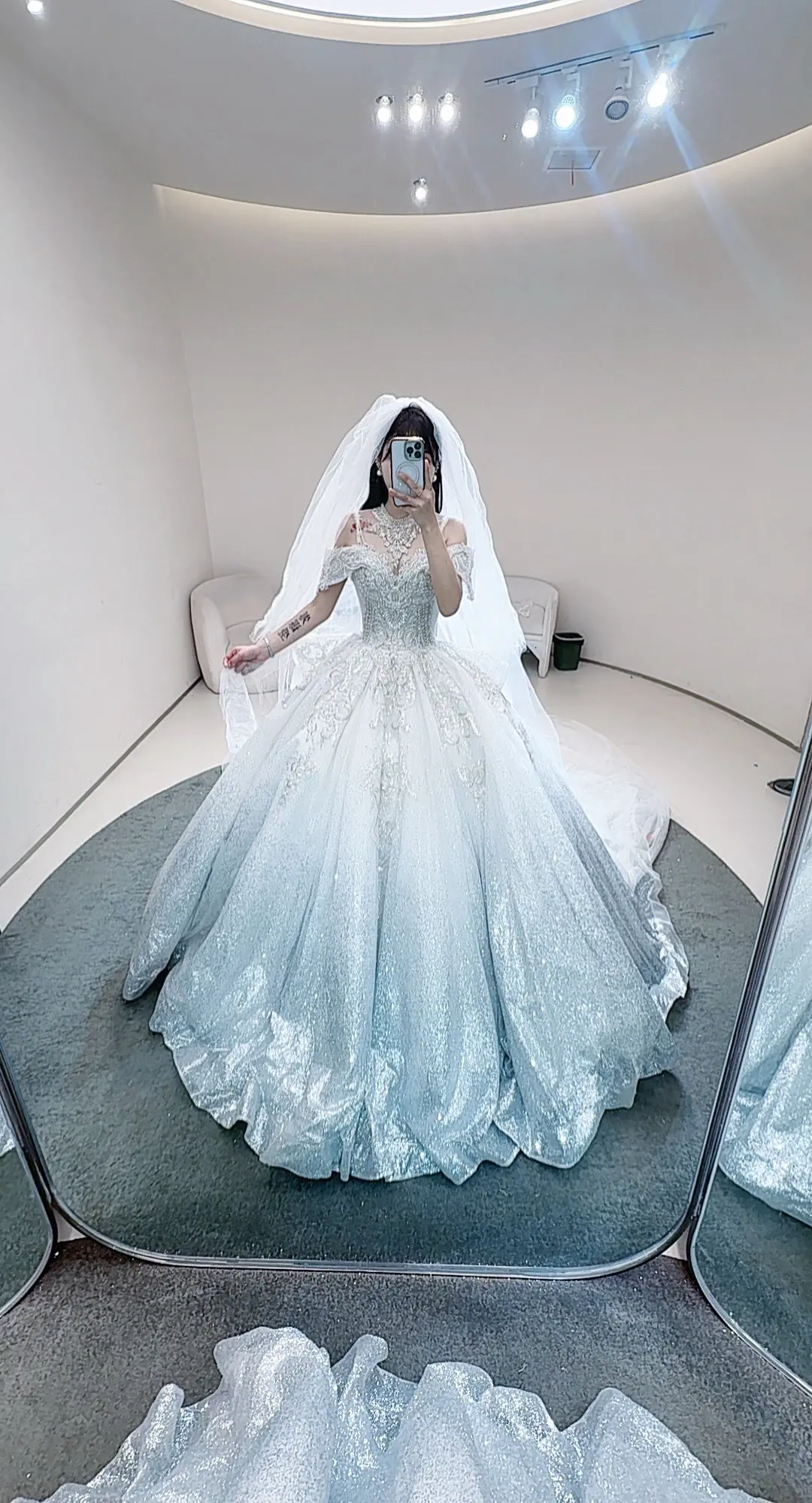 每个女孩子都有一个精致婚纱梦吧❤️反正我有😂😂