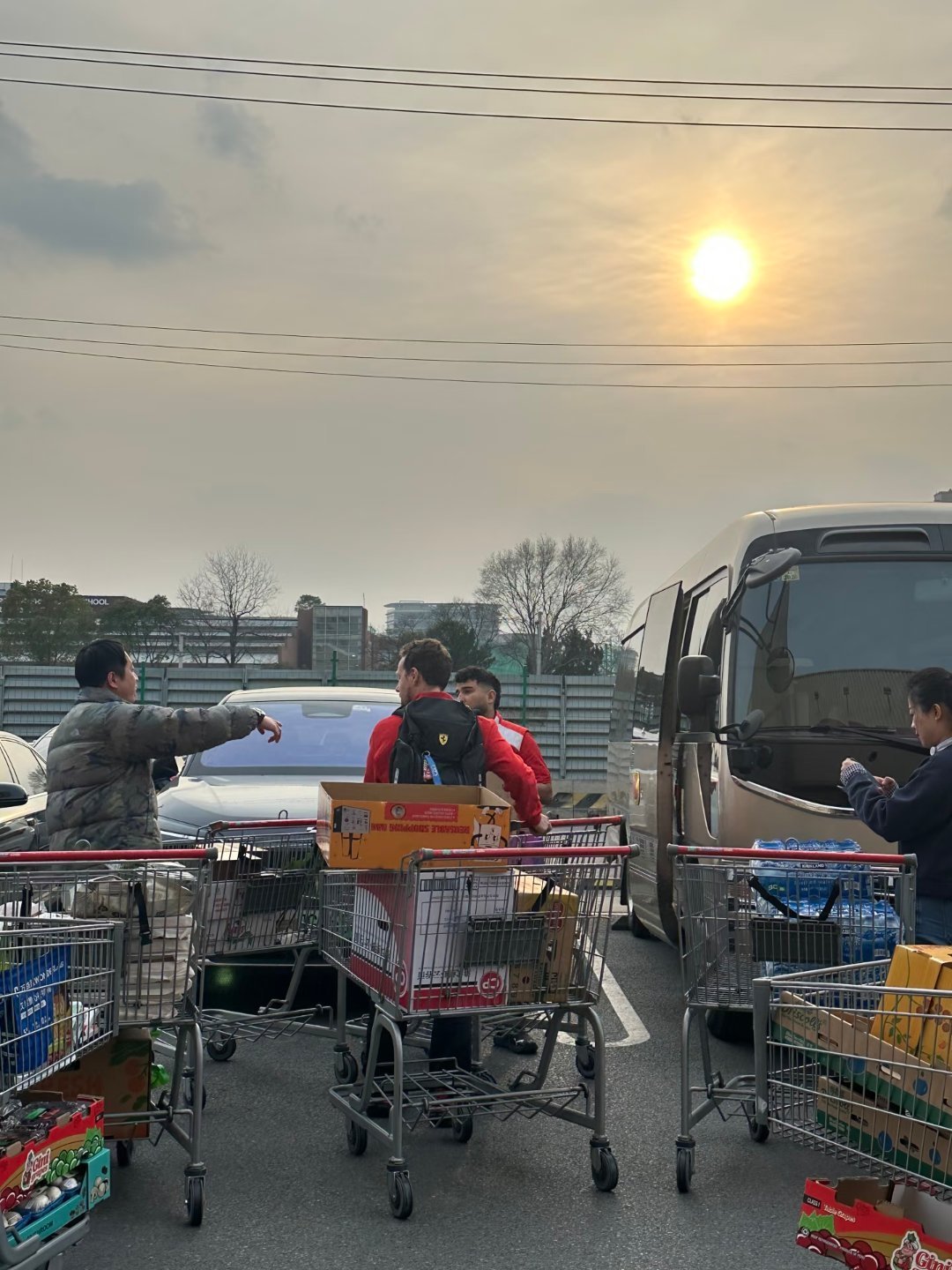 法拉利来中国也得进货 窝法来进货了 F1F1中国大奖赛