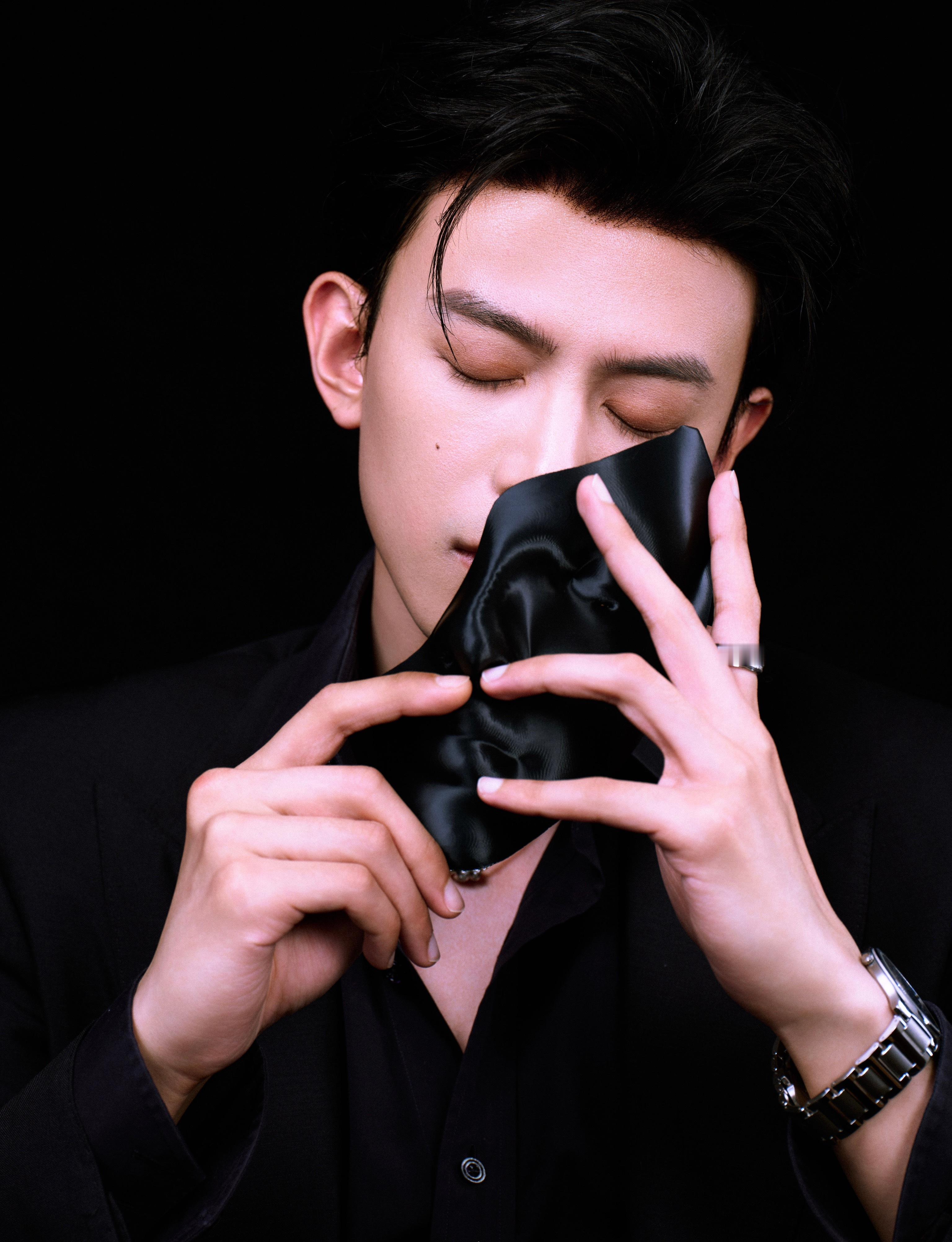 邓凯｜TOM FORDTF BEAUTY 魅力型男❤️🖤 