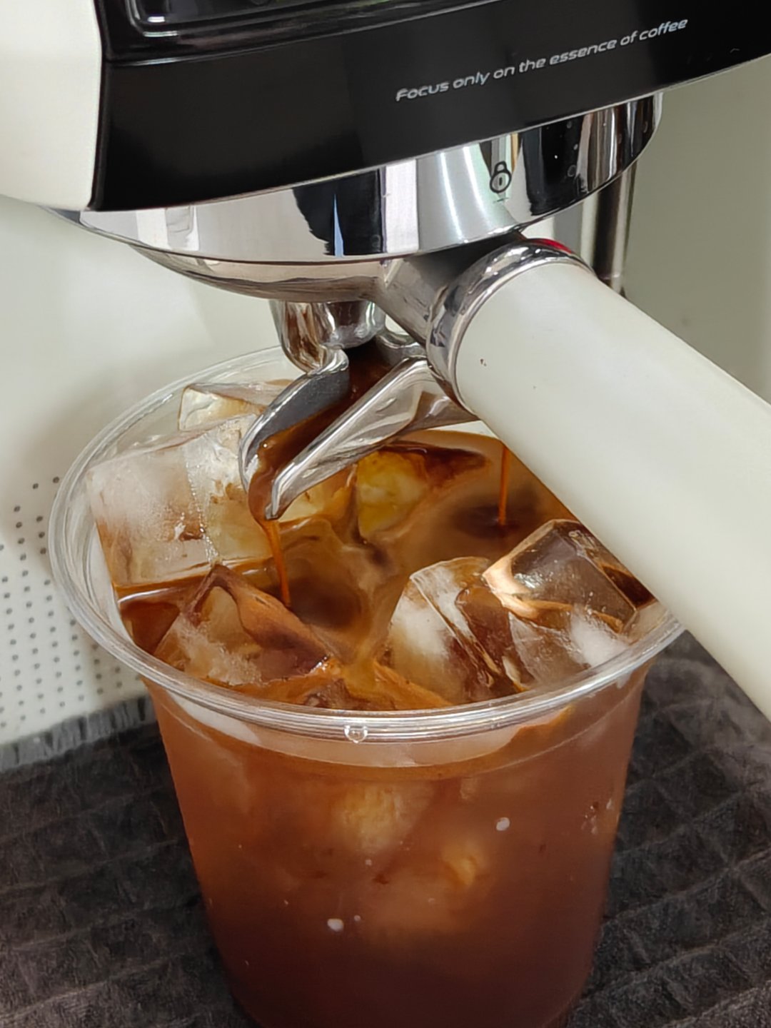 开启11月的咖。第一杯，敬各位，先喝为敬。 ​​​