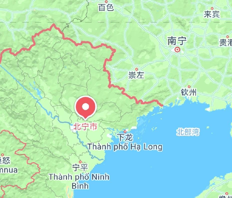 中国有南宁市，越南有北宁市；南宁是广西首府，在中国的南边；北宁是北宁省辖市，在越